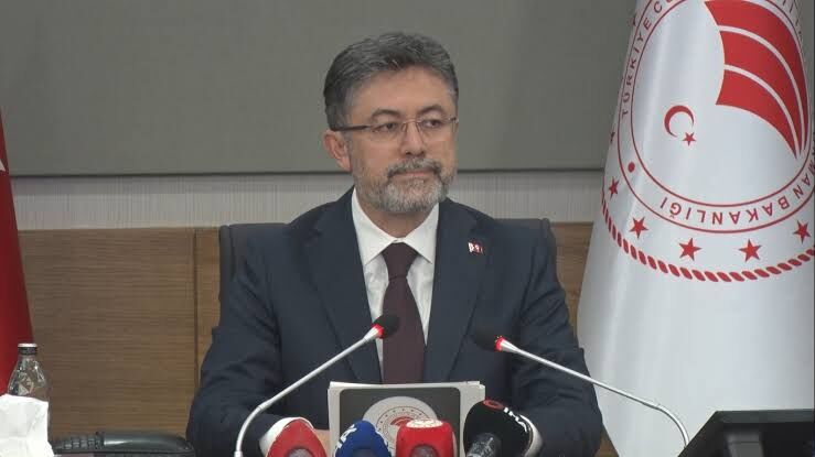 Bakan Yumaklı'nın Aydın ziyaretinde incir detayı