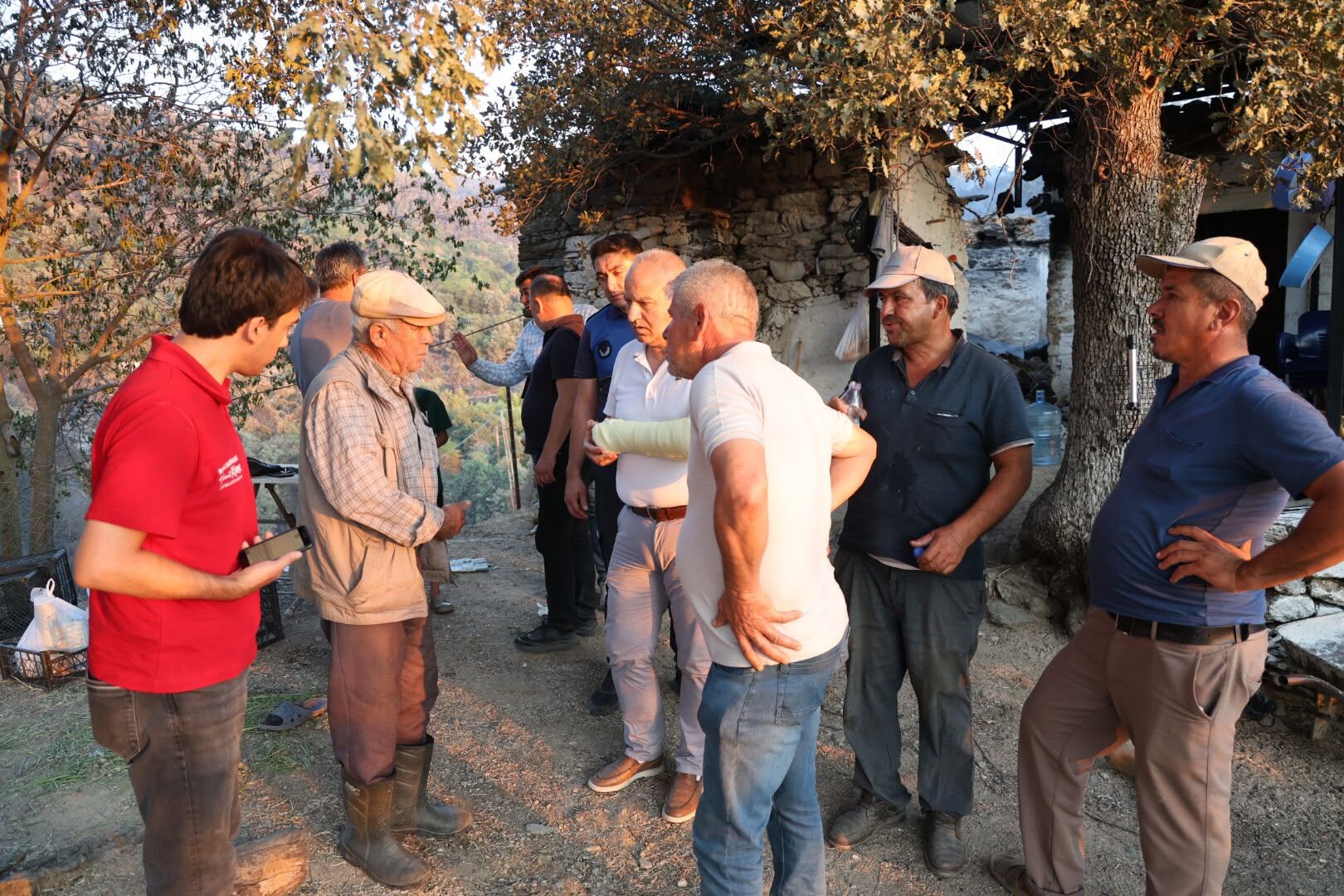 Başkan Kıvrak Yangın Bölgesini Inceledi! “Yaraları Birlikte Saracağız” (1)