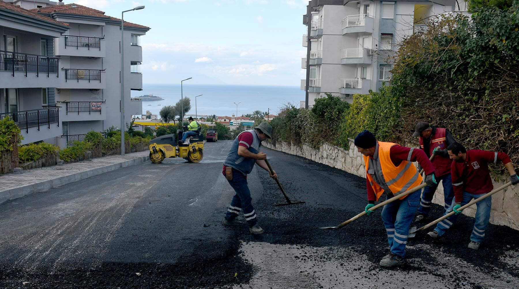 Bayraklidede Mahallesi Asfalt (4)