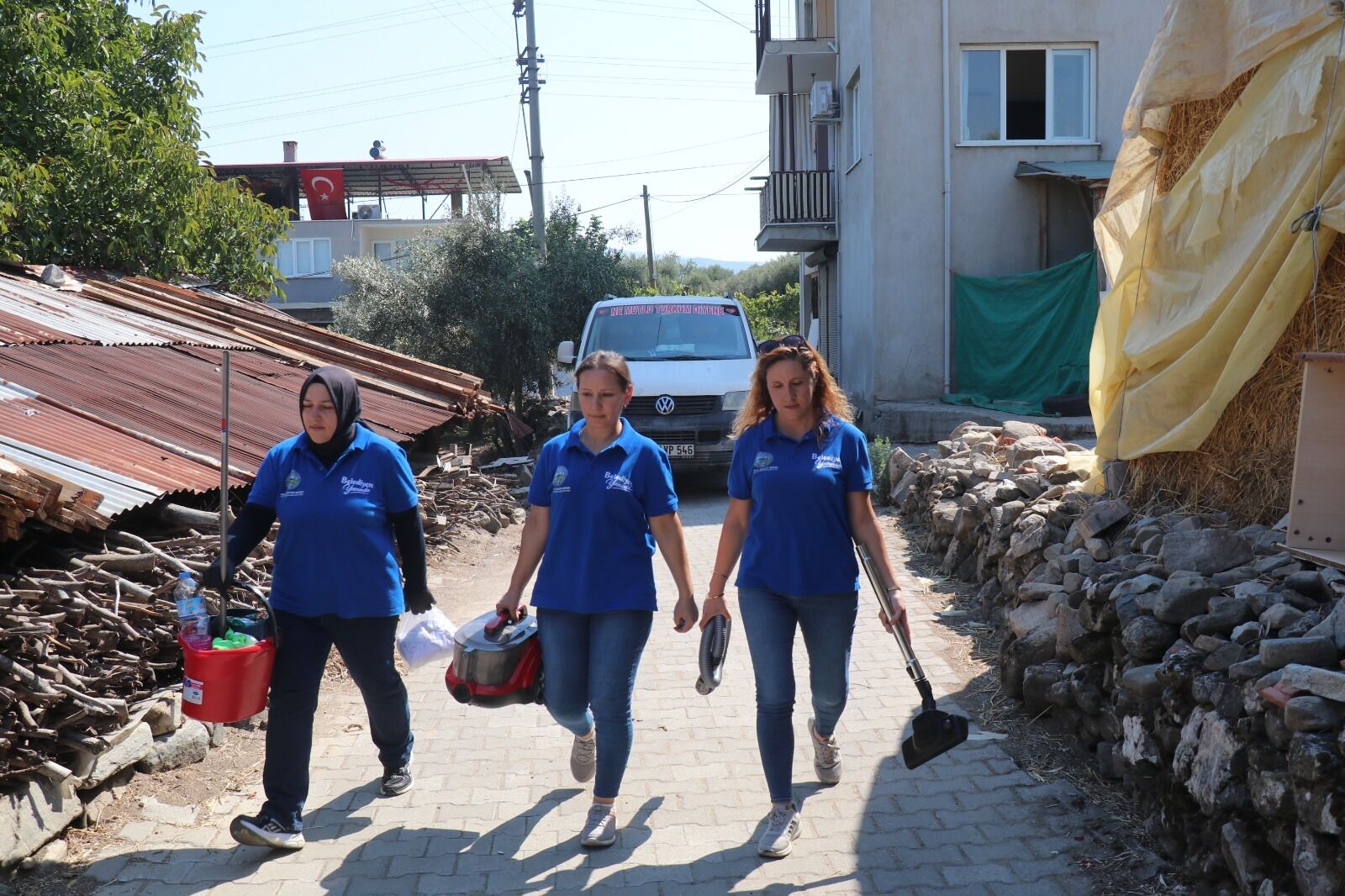 Bozdoğan’da “Belediyen Yanında” hizmetleri sürüyor: İhtiyaçlar vatandaşlara ulaşıyor