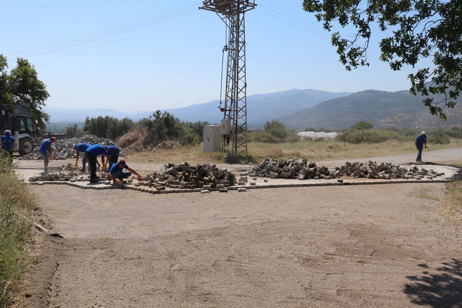 Bozdoğan’da bir mahalle parke taşı ile kaplandı
