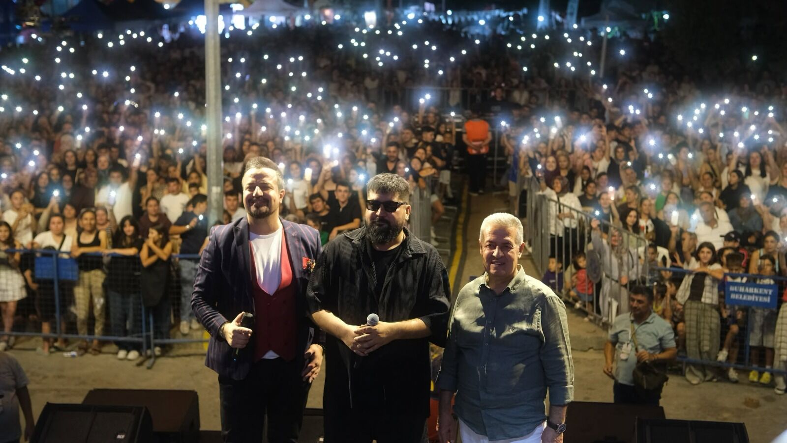 Buharkent’te festival coşkusu konserlerle doruğa çıktı: Siyam ve Eypio rüzgarı esti