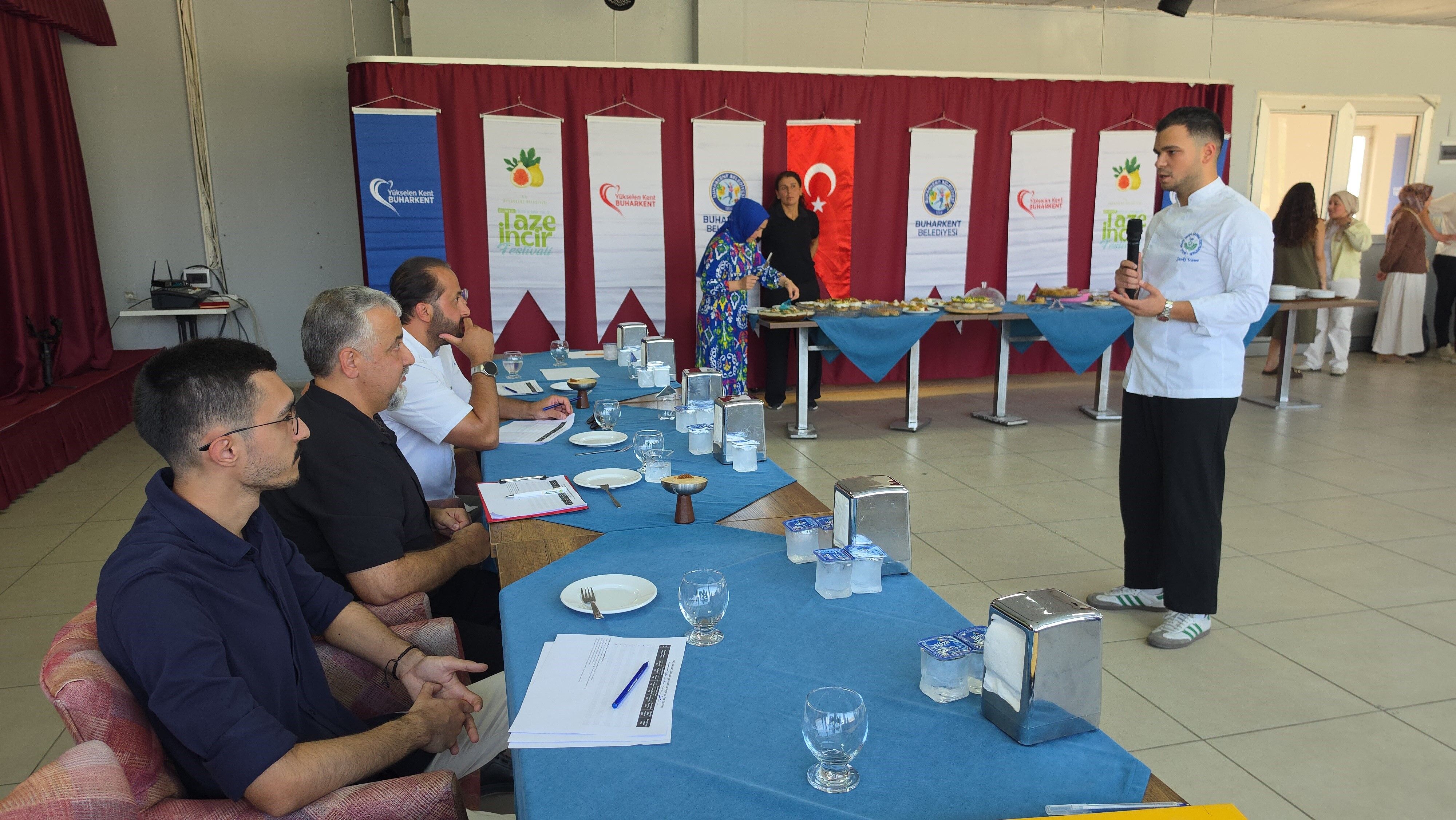Buharkent’te tatlı yarışma