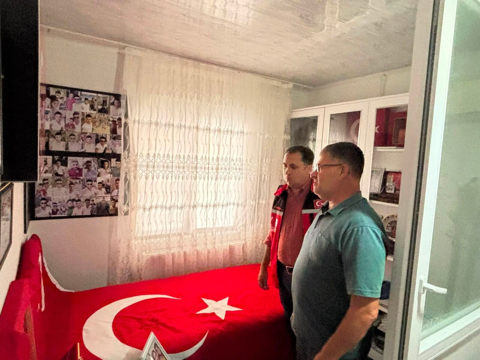 Çine’deki Yangın Mağduru Şehit Ailesine Ziyaret İhtiyaç Ve Talepleri Yerinde Değerlendirildi (9)