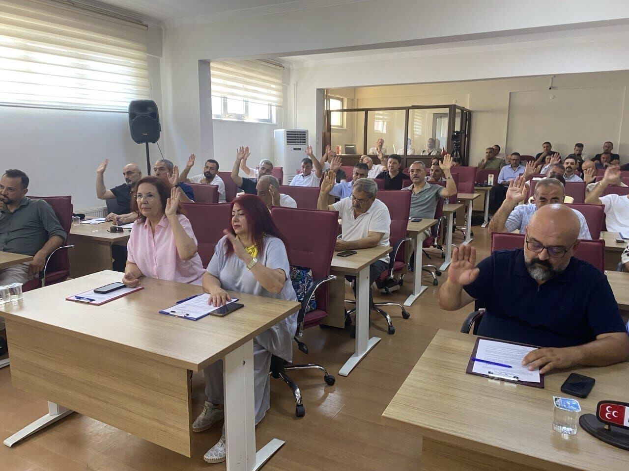 Efeler’de 11 Milyonluk Halı Sahayla Ilgili Karar Verildi (2)