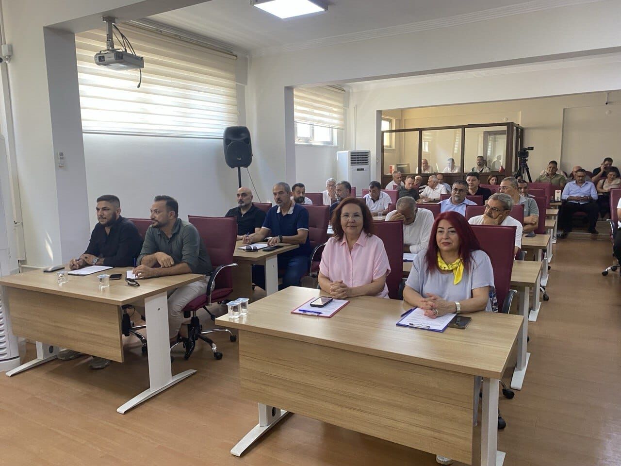 Efeler’de 11 Milyonluk Halı Sahayla Ilgili Karar Verildi (3)