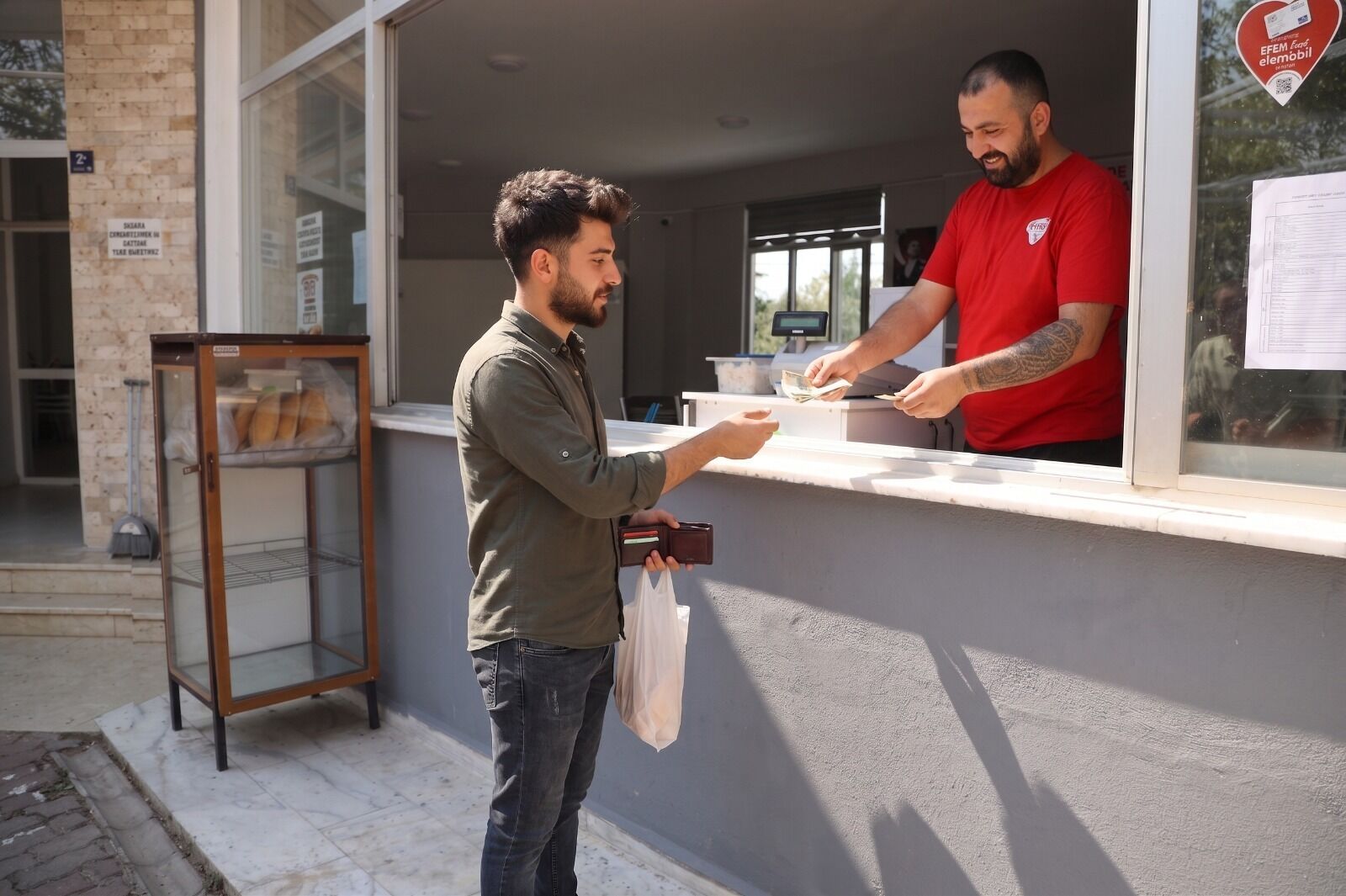 Efeler’de Ekmek 12,50 Tl (2)