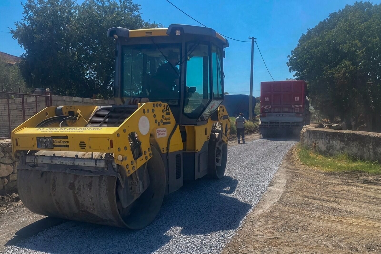 Efeler’in Ulaşım Ağı Güçleniyor Başkan Yetişkin’den Asfalt Serim Hamlesi (4)