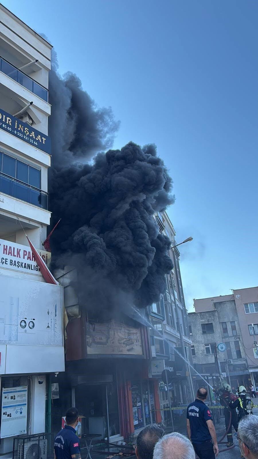 Germencik’te küle dönen mağazada inceleme yapıldı