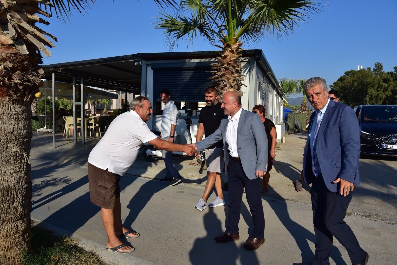 Kuşadası Kaymakamlığı’na Yeni Bina Alanı Aranıyor Vali Varol Planlanan Alanı Yerinde Inceledi (1)
