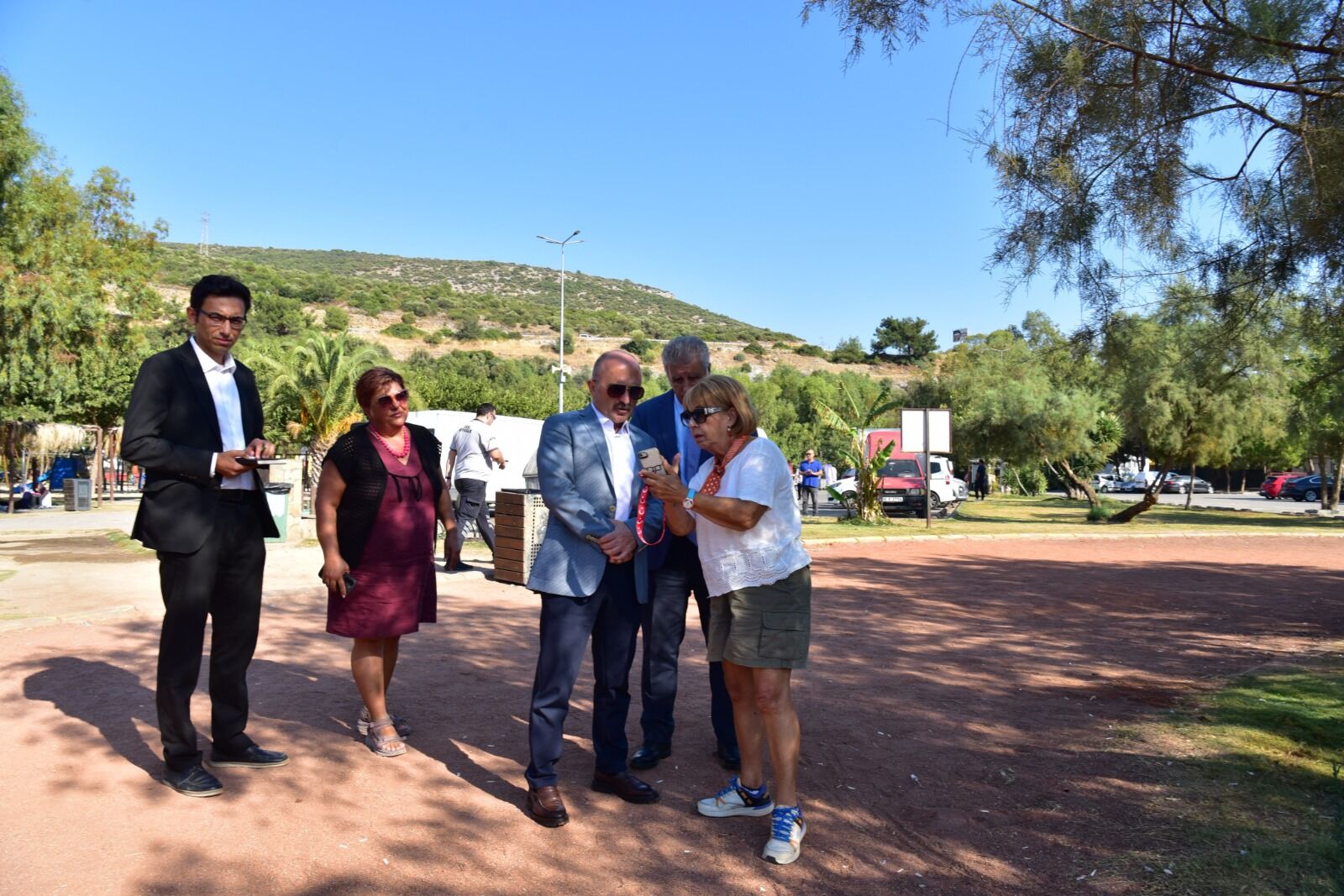 Kuşadası Kaymakamlığı’na Yeni Bina Alanı Aranıyor Vali Varol Planlanan Alanı Yerinde Inceledi (4)