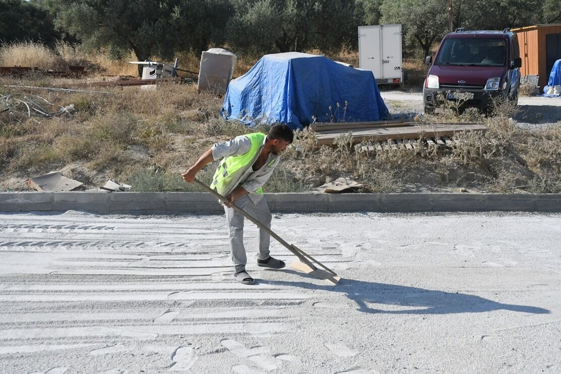 Kuşadası’nda 6 Bin Metrekarelik Kapsamlı Çalışma Ekipler Yoğun Mesai (Bülten) (1)