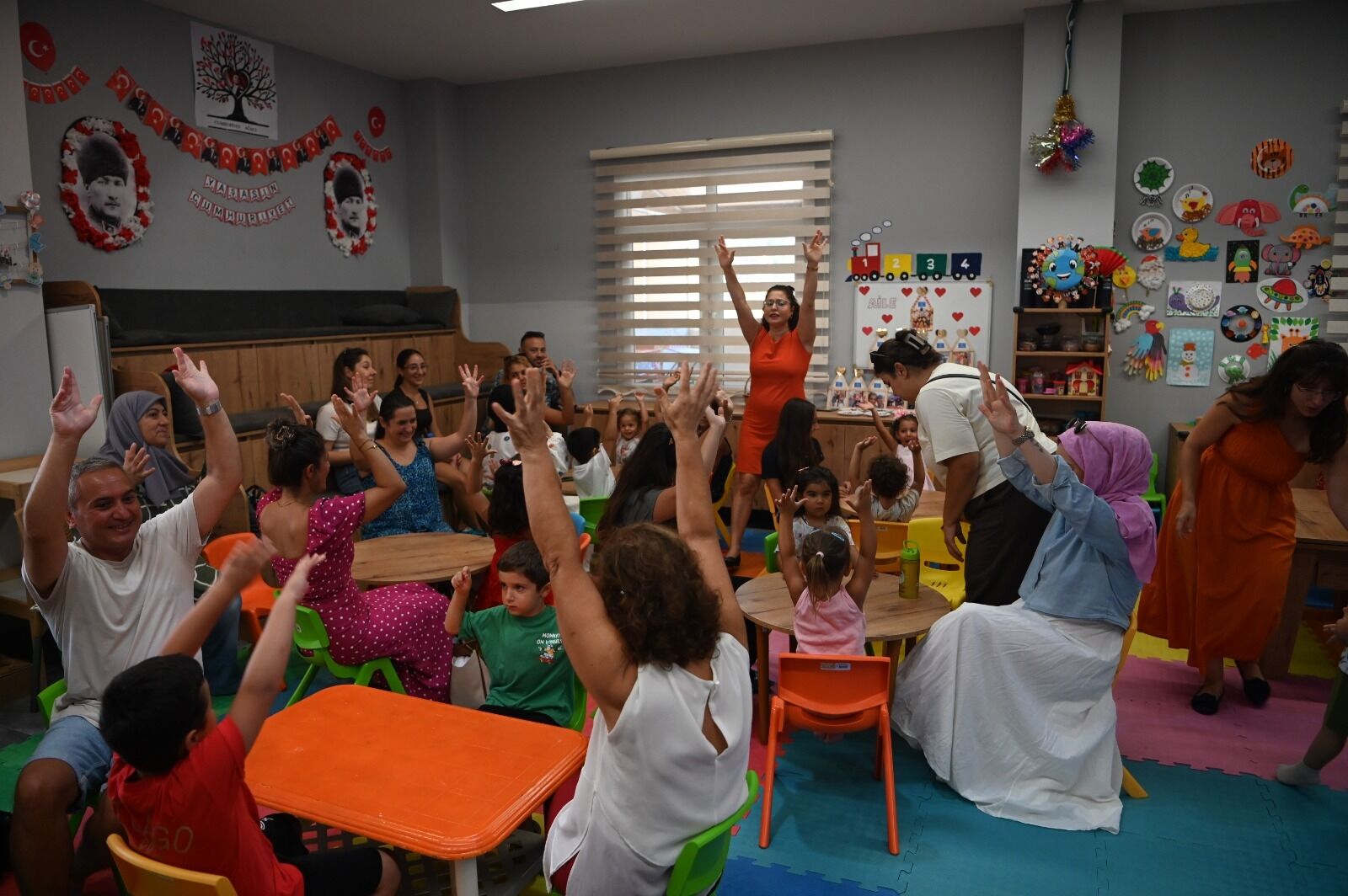 Kusadasinda Minikler Mezuniyet Heyecani Yasadi 685280 8591D3