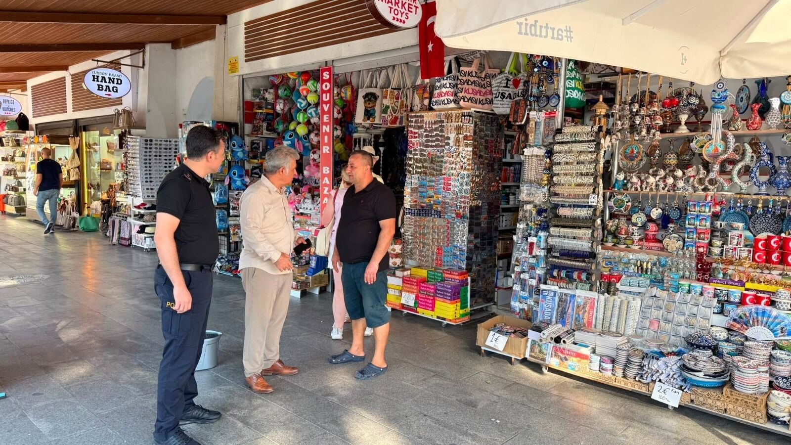 Kuşadası’ndaki indi-bindi düzenlemesine denetim Kaymakam Keklik uygulamayı inceledi