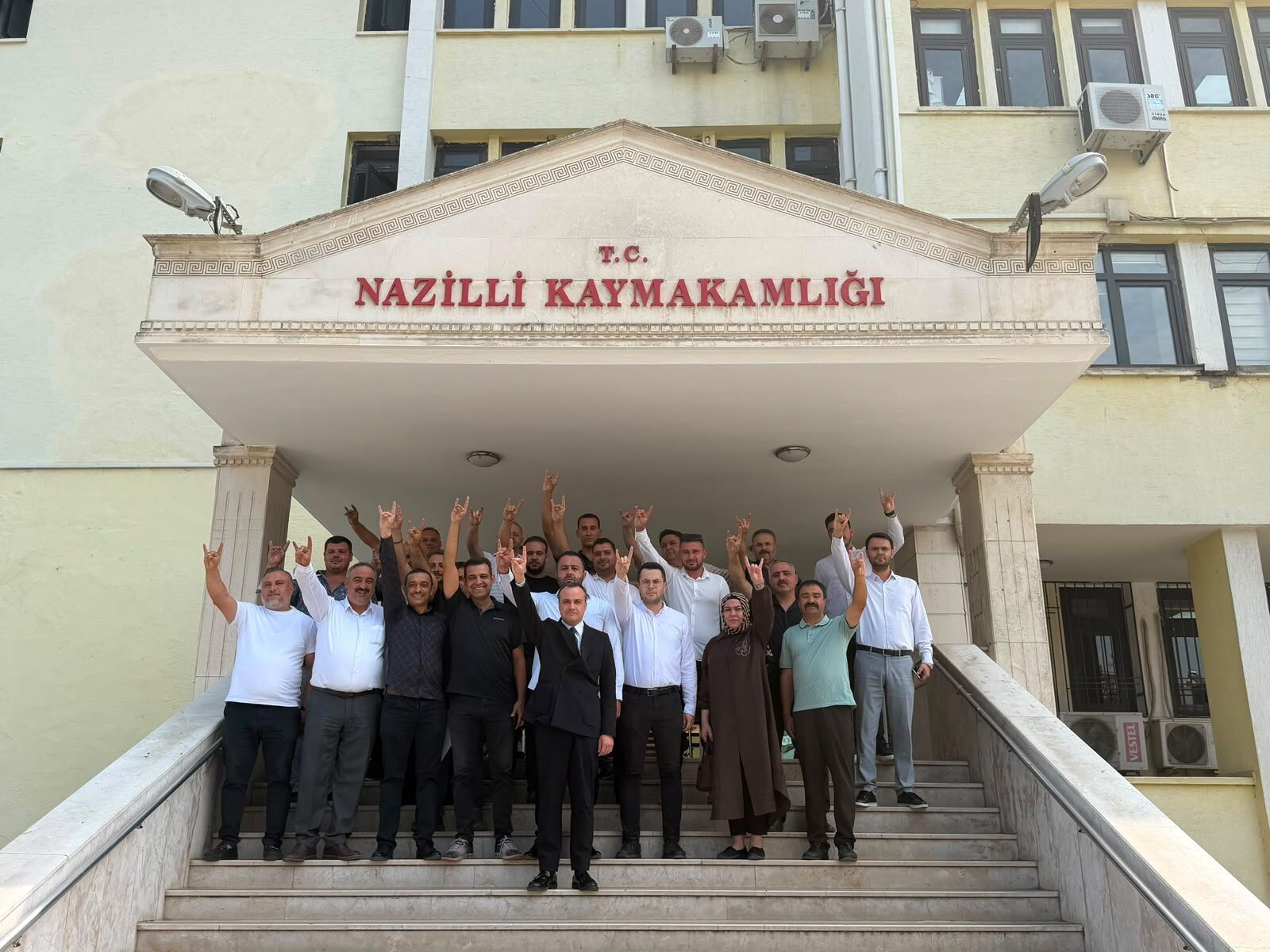 MHP Nazilli’de Başkan Yorgancı ve ekibi mazbatasını aldı