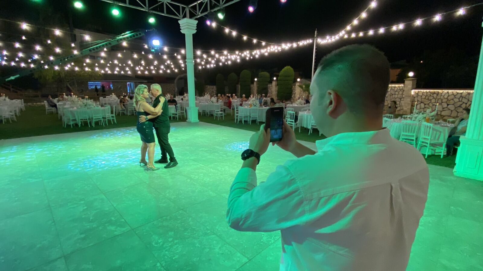 Nazilli'de Emsallik Düğün Gecesi Evlenmekten Vazgeçen Damat Eğlence Düzenledi (2)