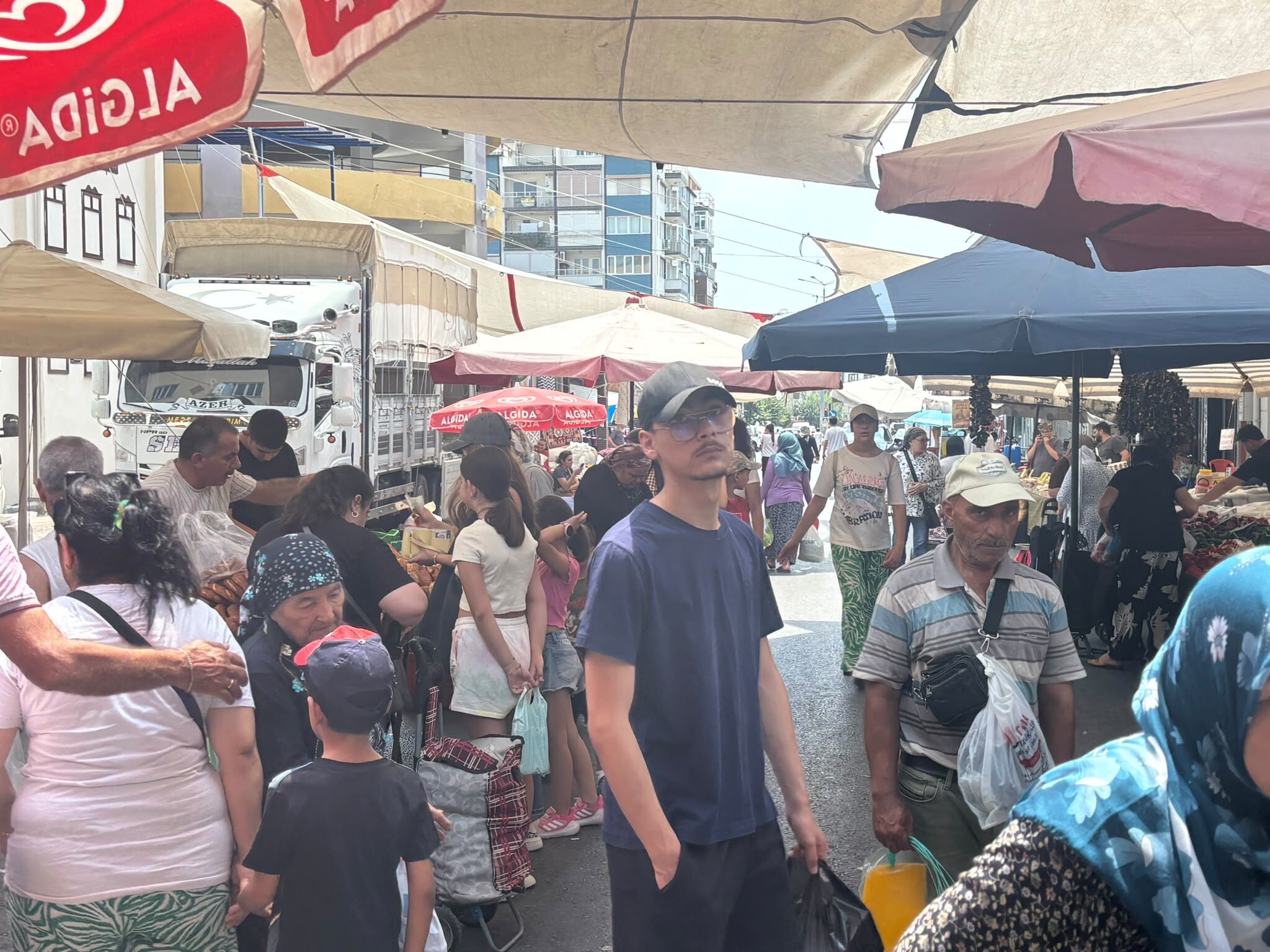 Nazilli’de hem hava hem tezgah yaktı: Meyve ve sebzede fiyatlar alev alev