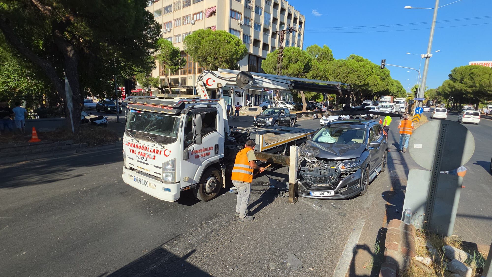 Nazilli’de Korkutan Kaza Bir Kişi Yaralandı (1)