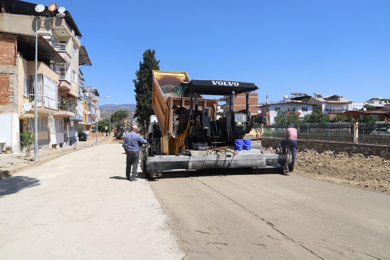 Nazilli’nin Yolları Uçak Pistine Dönüyor 10 Bin Metrekare Asfalt Döşendi (3)