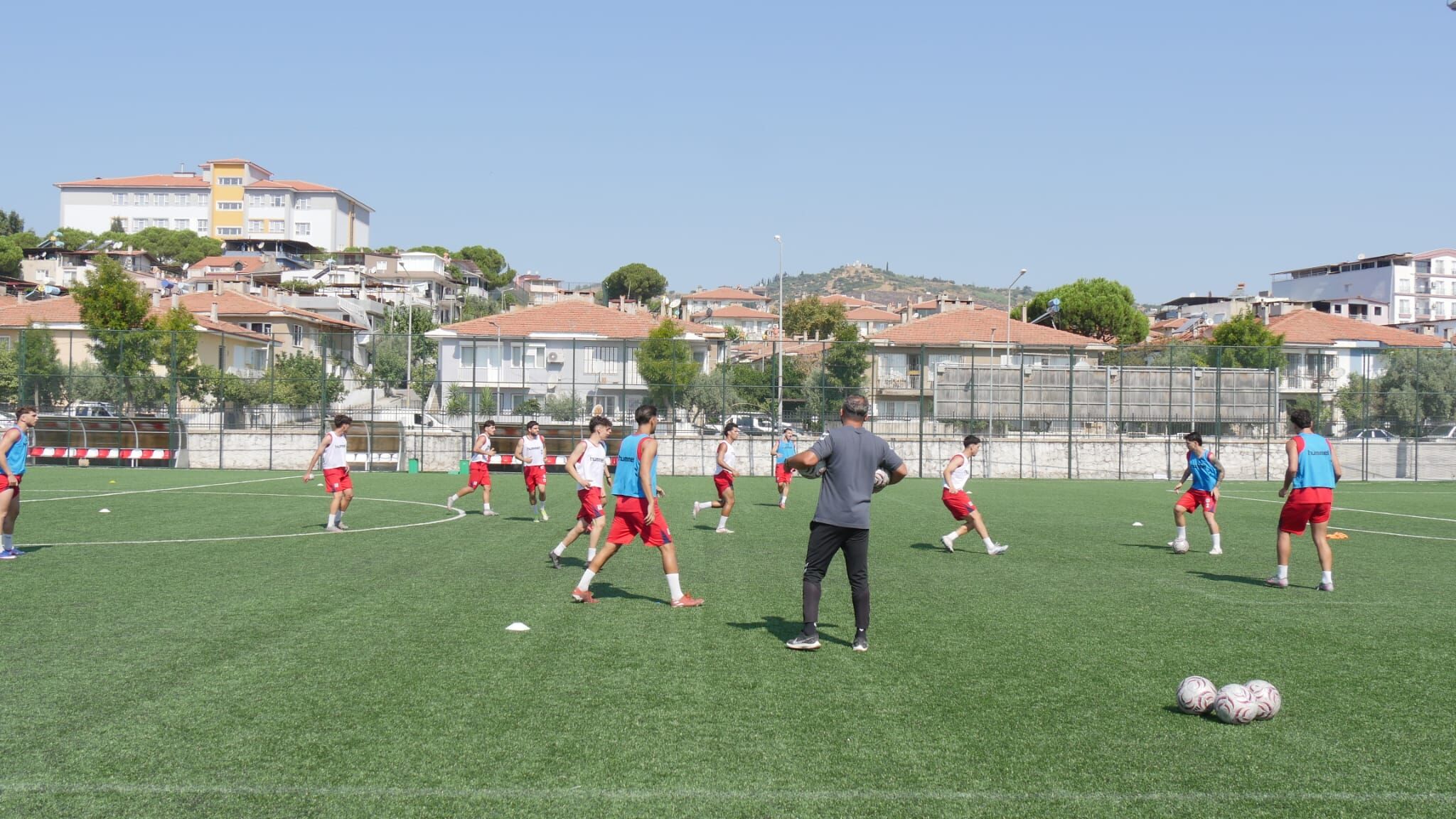 Söke 1970 Spor Kulübü yeni sezon öncesi haftayı çift mesaiyle tamamladı