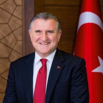 Üniversite öğrencileri bekliyordu: Bakan Bak duyurdu! Yurt başvuruları başladı