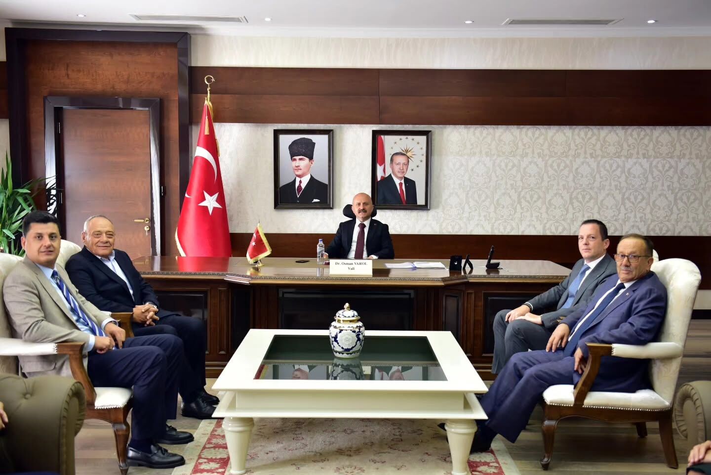 Vali Varol Aydın’daki iş dünyasının temsilcileriyle görüştü