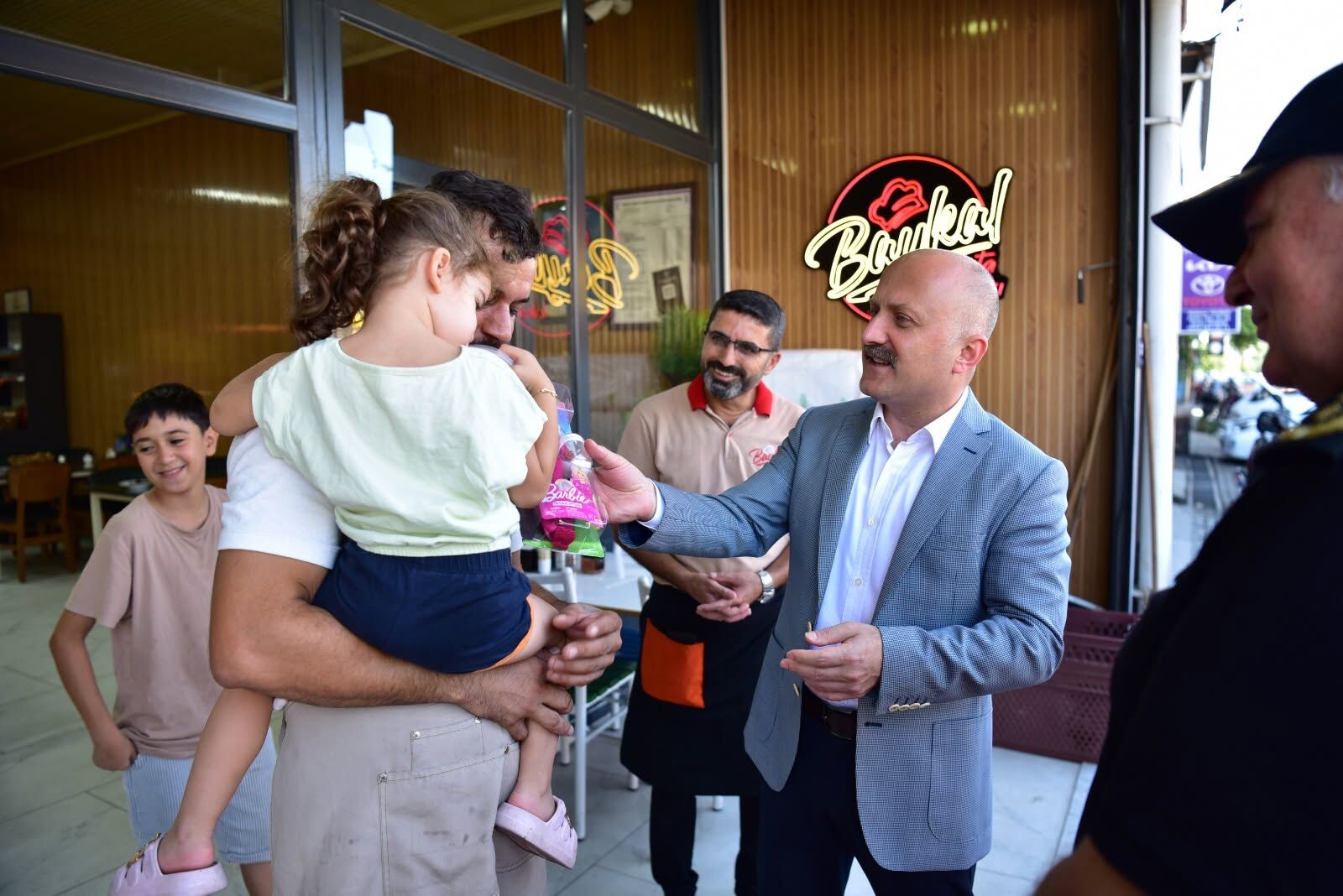 Vali Varol Aydınlı sanayi esnafıyla buluştu