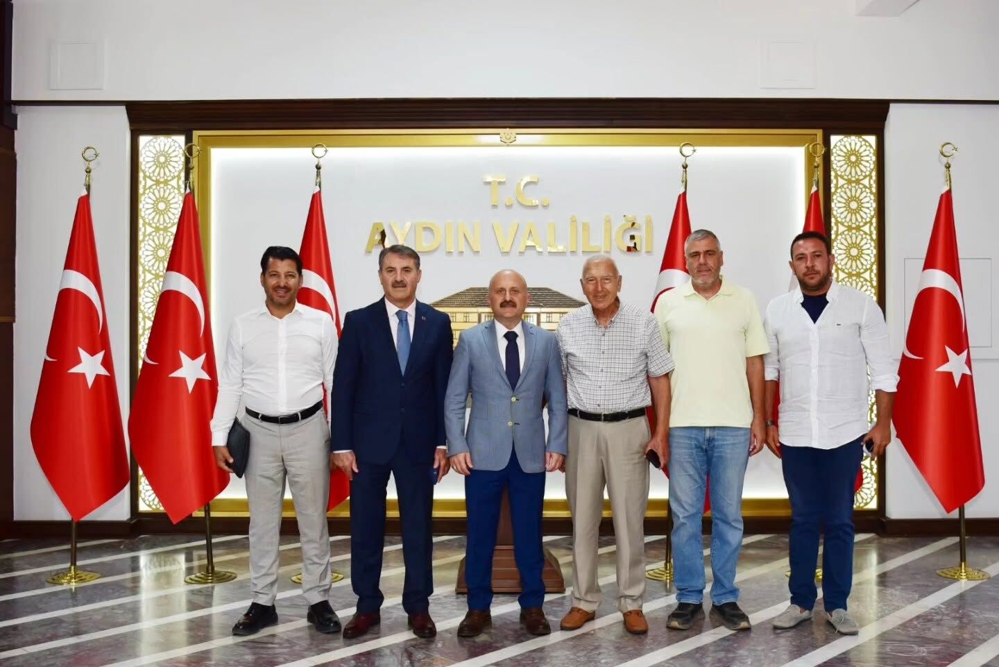 Vali Varol eski Bakan İsmet Özarslan’ı ağırladı