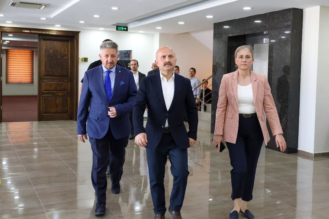 Vali Varol'dan Nazilli'ye çifte mutluluk: Sümerbank ve beklenen 2'nci OSB için görüştü