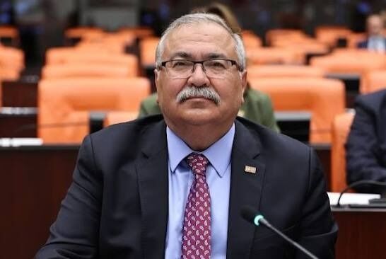 YENİ Parti Aydın Milletvekilleri Çerçeve Yasa'ya oylarını kullandı