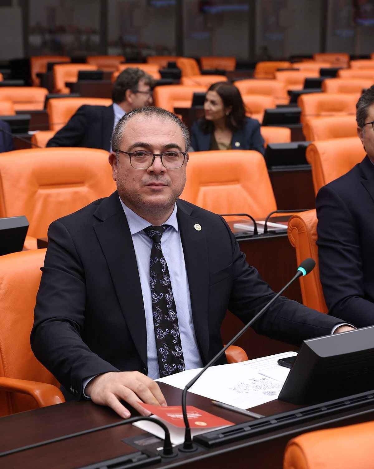 YENİ Parti Aydın Milletvekilleri Çerçeve Yasa'ya oylarını kullandı