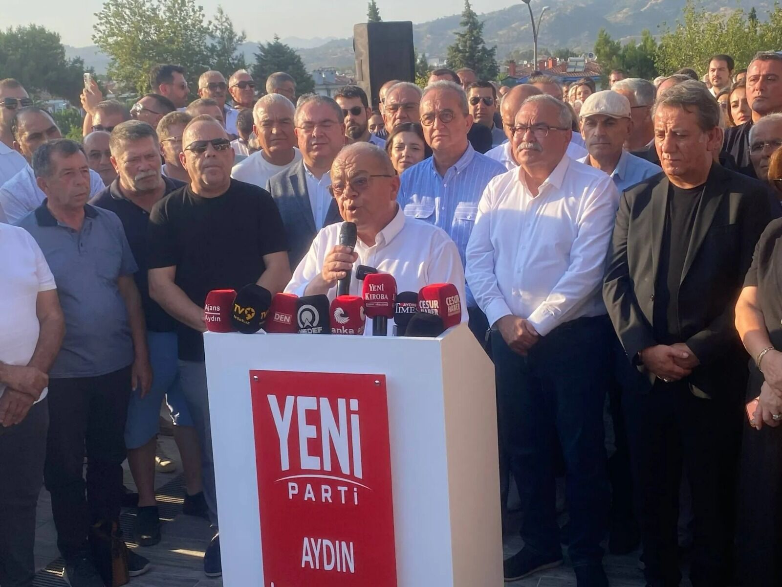 YENİ Parti Aydın'da 17 bin üyeye ulaştı! Başkan Saatçı: "Üye patlaması yaşayacağız"