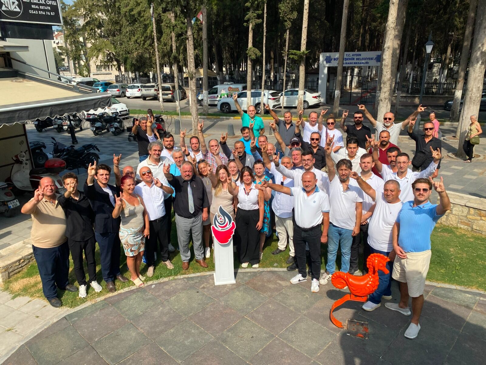 Zafer Partisi Kuşadası’nın Olağan Kongresi Tamamlandı Başkan İdiz Güven Tazeledi (3)