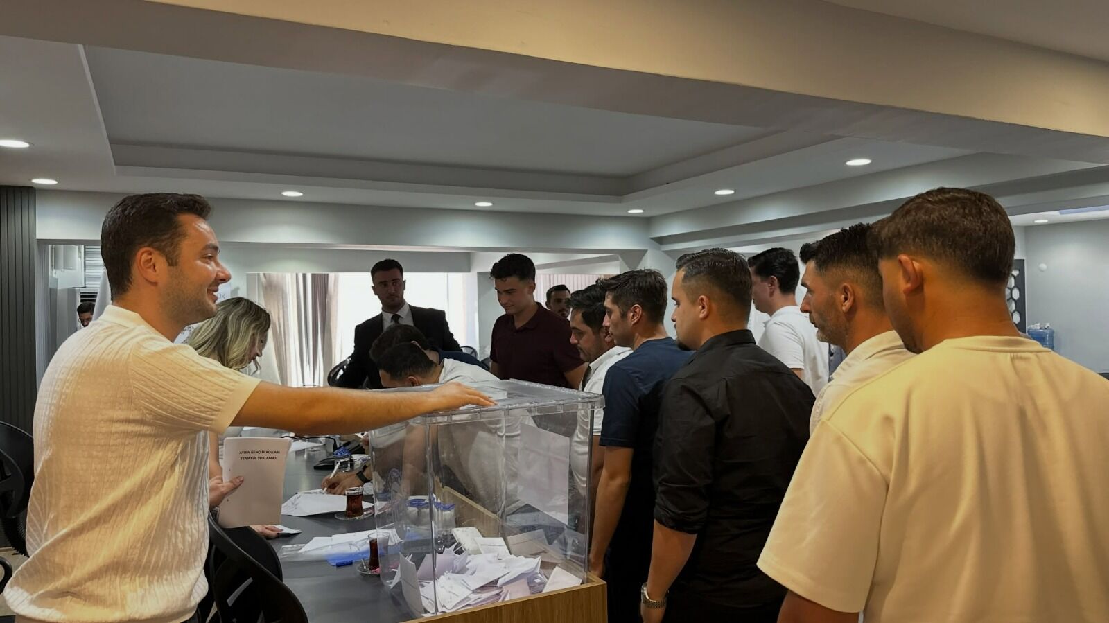 AK Parti Aydın Gençlik Kolları’nda 11 isim gündemde Temayül yoklaması yapıldı