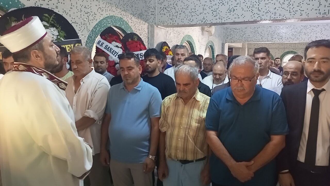 Akgül Ailesinin Acı Günü Anne Akgül Toprağa Verildi (4)