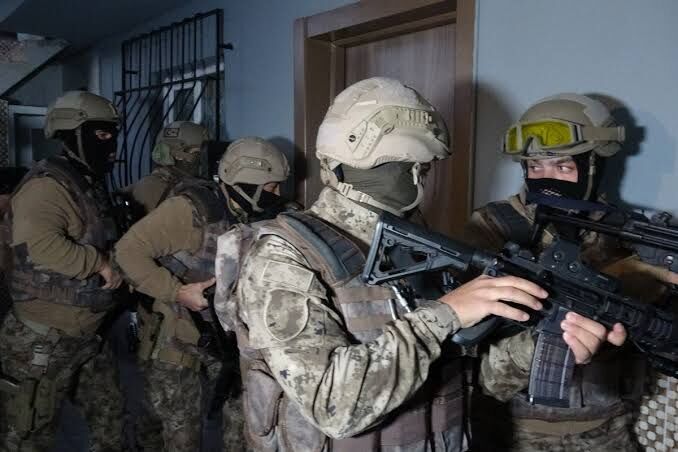 Aydın dahil 48 ilde şafak operasyonu: 1008 gözaltı