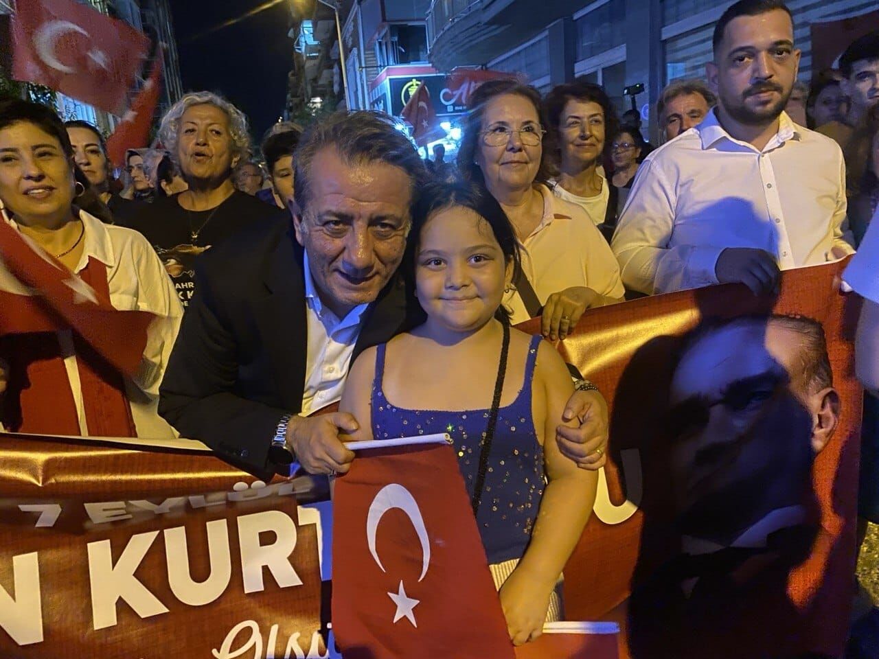 Aydın'da Kurtuluşun Coşkusu Sokaklara Taşındı Yüzlerce Vatandaş Meşale Ve Türk Bayraklarıyla Fener Alayında Buluştu (8)