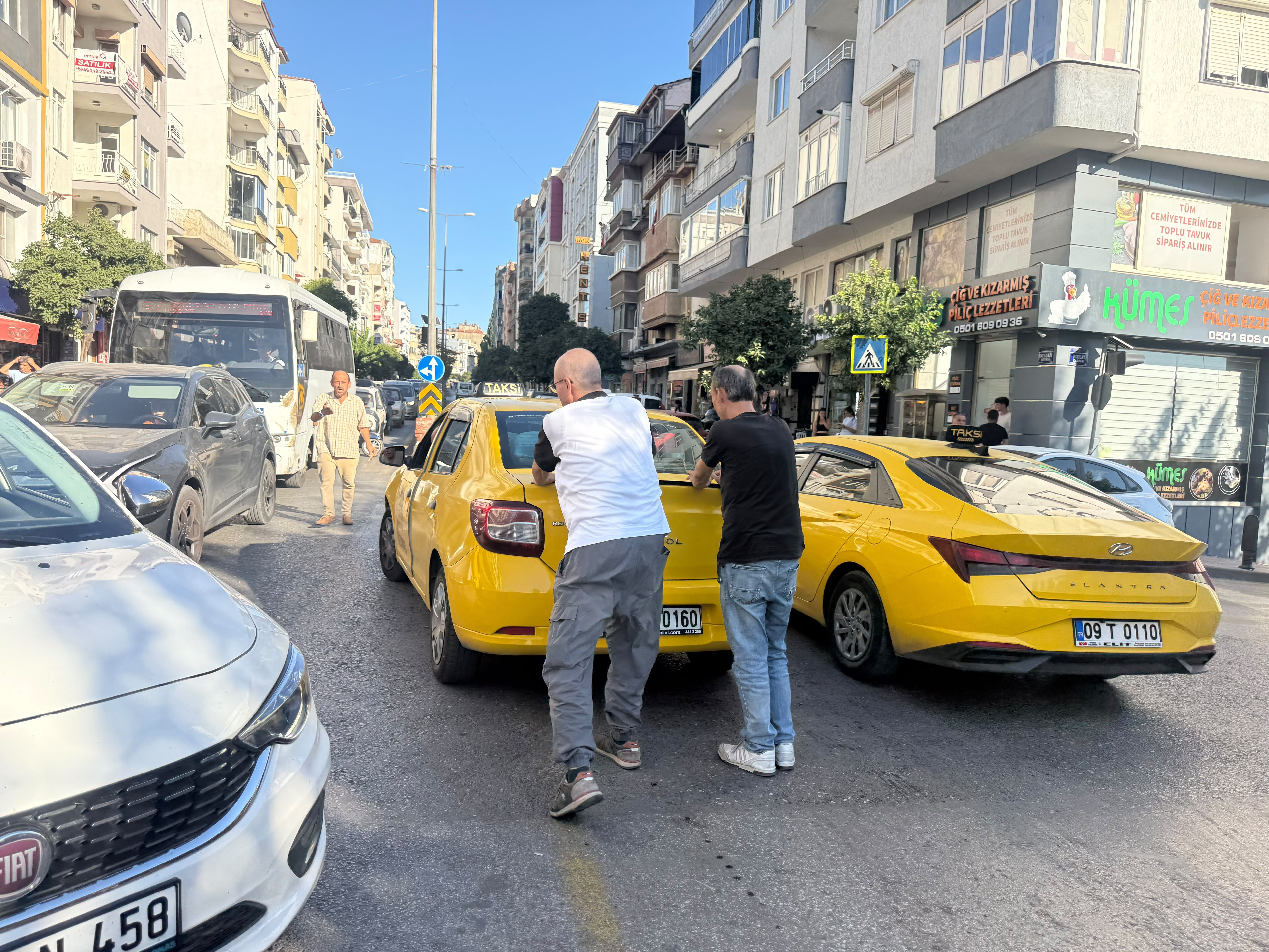 Aydın’da Maddi Hasarlı Kaza (2)