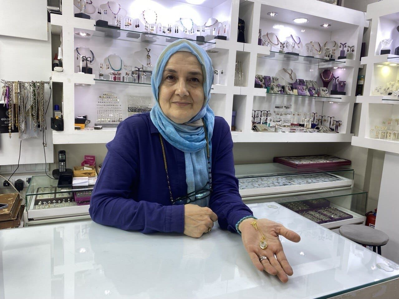 Aydın'da meşhur 'Uzak Şehir' dizisi tercihlere yansıdı: Alya Kolyesi yok satıyor