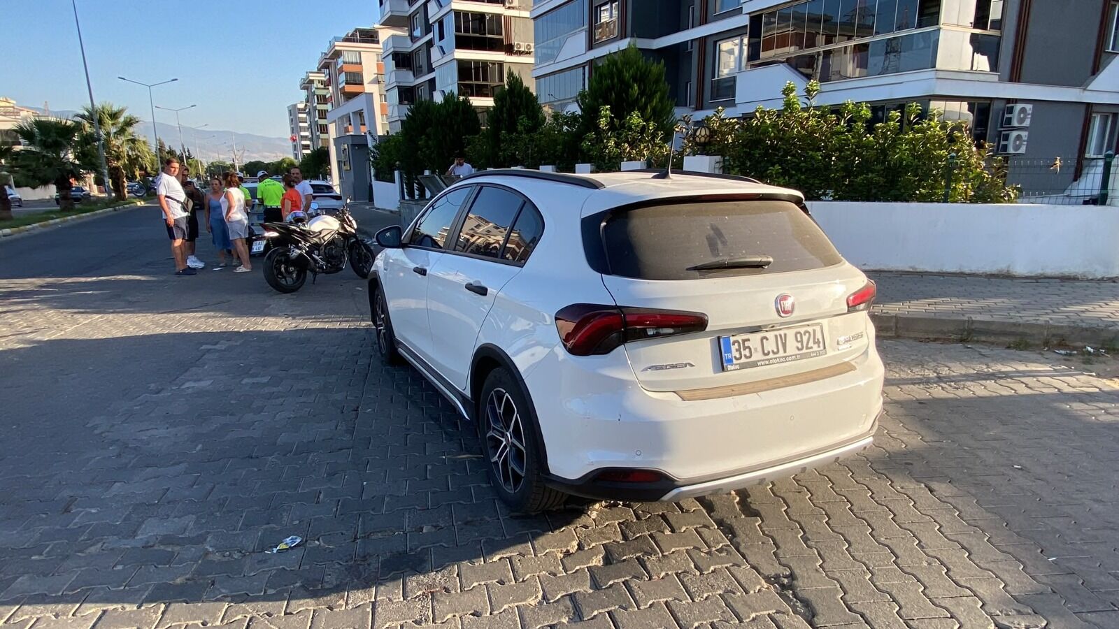 Aydın’da motosikletle otomobil çarpıştı: 2 yaralı