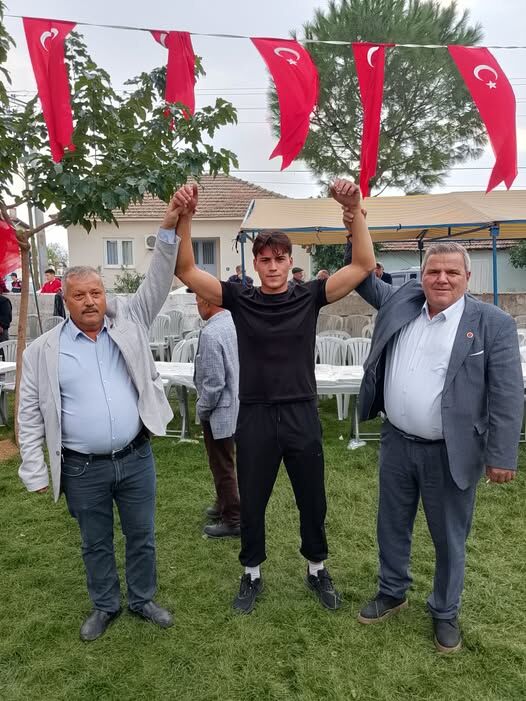 Aydın'da Pehlivanlar Er Meydanına Çıktı Mhp'li Cihangiroğlu Güreşleri Yerinde Izledi (3)