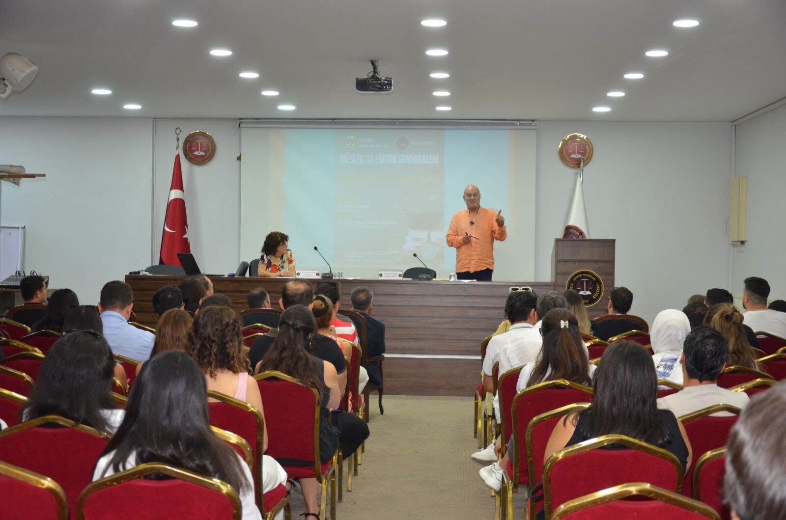 Aydın'daki Avukatlar Bu Etkinlikte Buluştu Kamulaştırma Ve Kamulaştırmasız El Alma Eğitimi Aldılar (1)