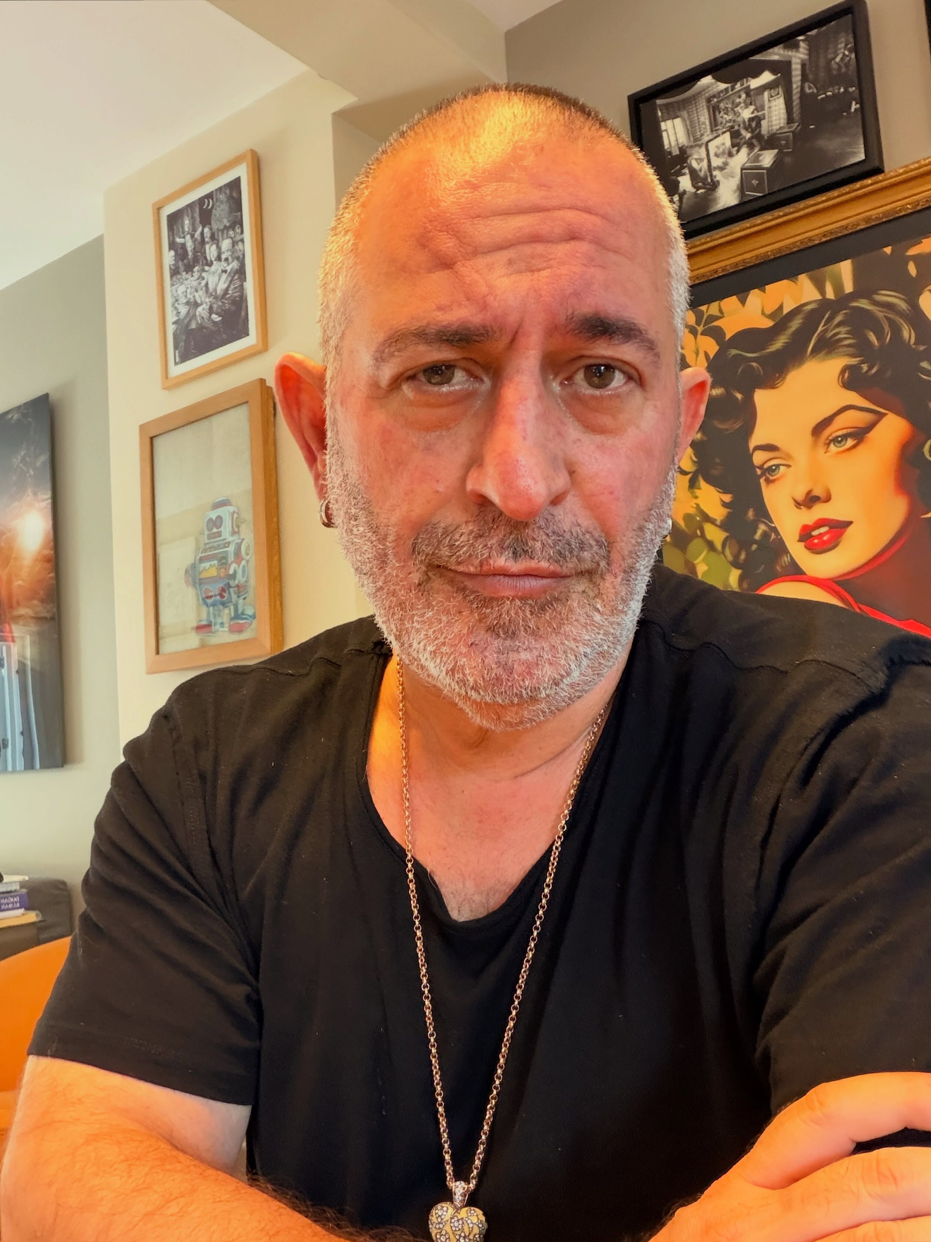 Cem Yılmaz Sigara-1