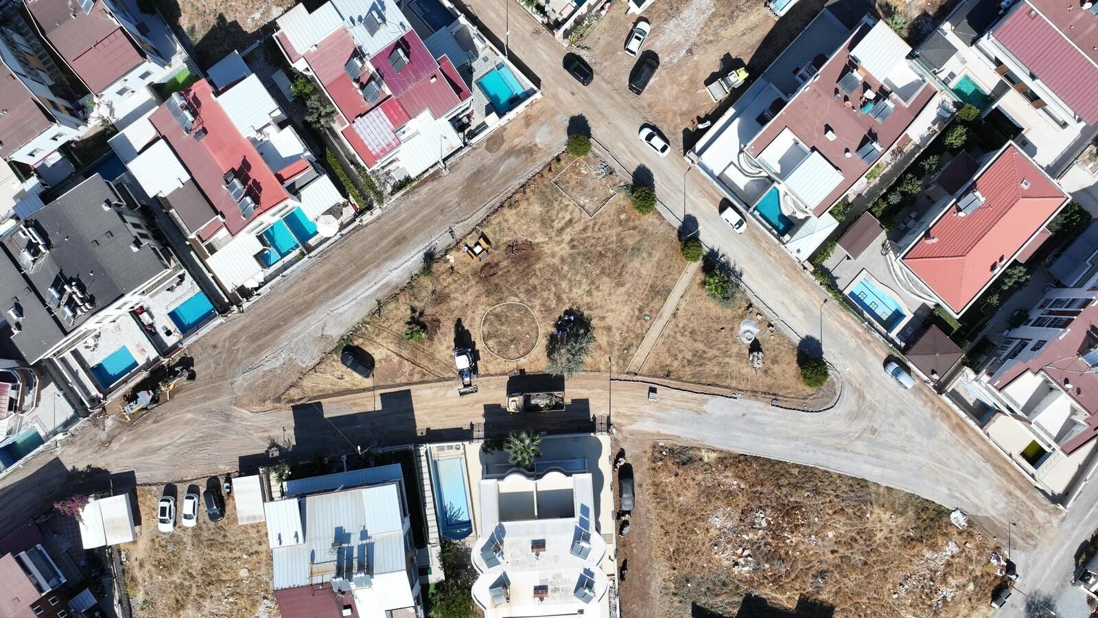 Didim Belediyesinden Efeler Mahallesinde Yol Calismasi 690224 Bf1Aa0