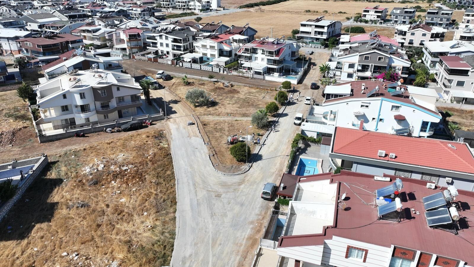 Didim Belediyesinden Efeler Mahallesinde Yol Calismasi 690224 Ead3Fd