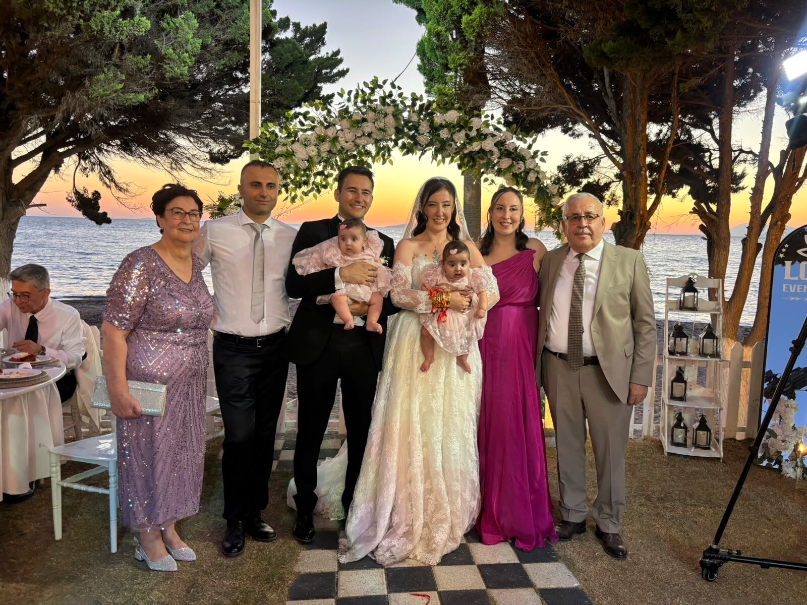 Didim’deki görkemli düğünle hayatlarını birleştirdiler