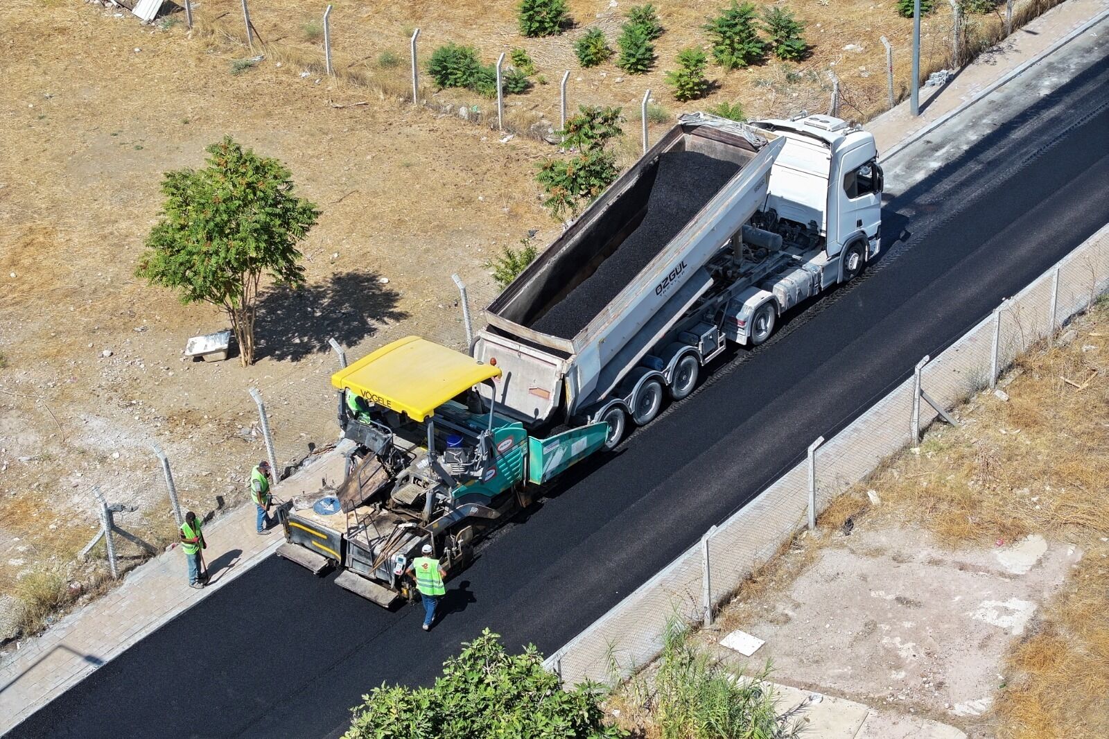 Efelerde Ulasim Konforu Artiyor Sicak Asfalt Calismalari Sur 692566 A225B8