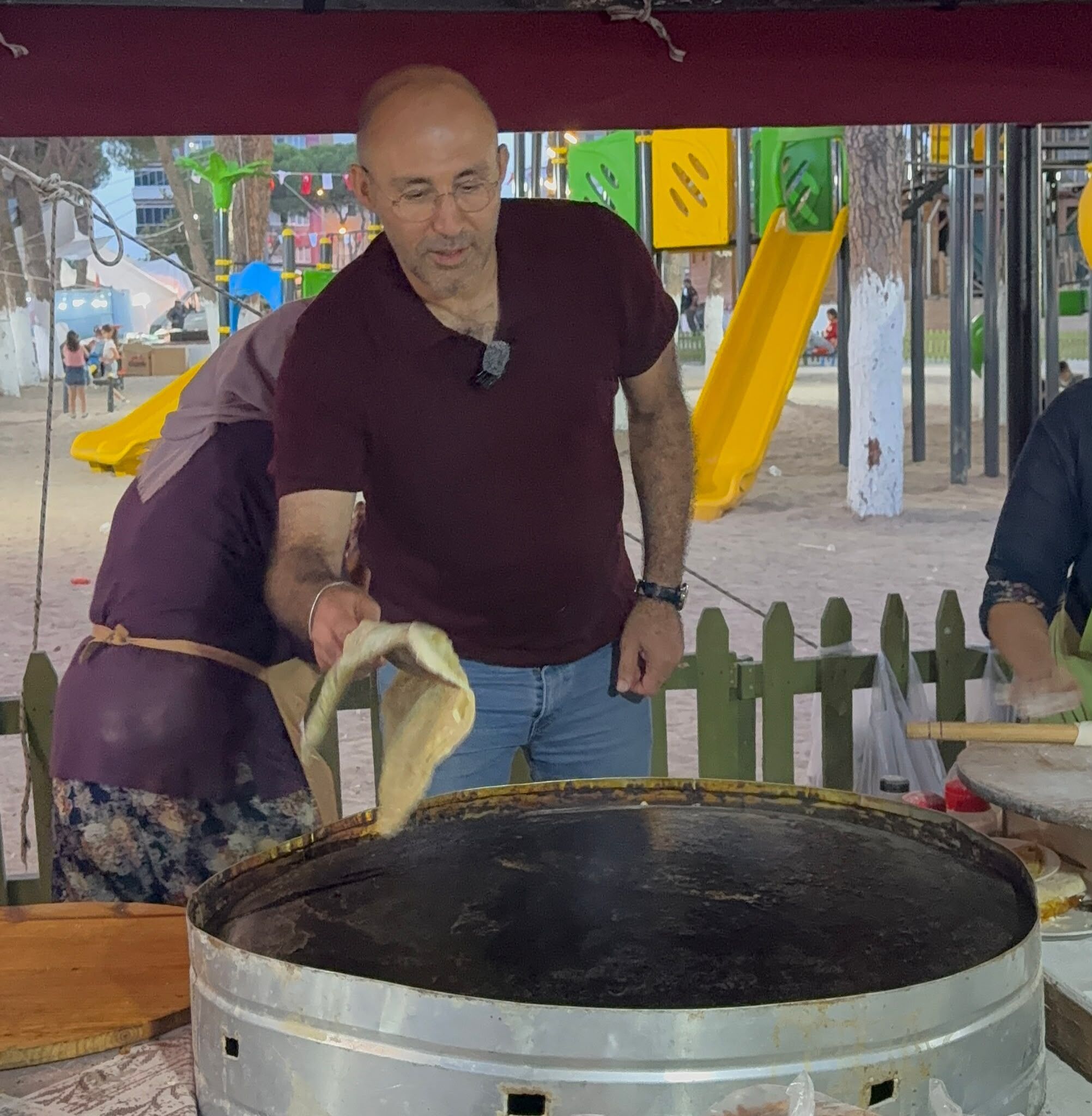 Germencik Festival Alanında Renkli Görüntüler Başkan Zencirci Stantları Gezdi Gözleme Açtı (1)