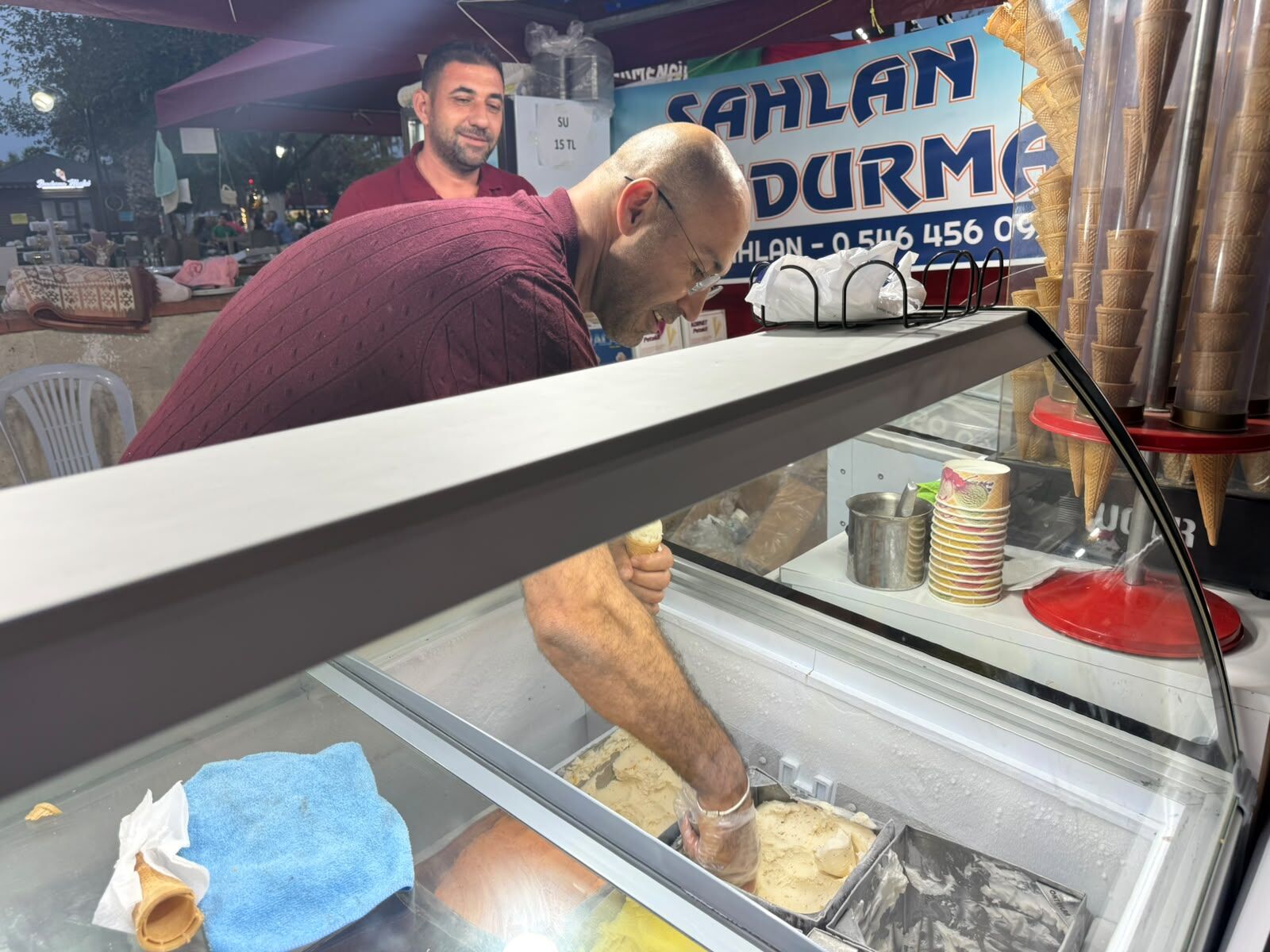 Germencik Festival Alanında Renkli Görüntüler Başkan Zencirci Stantları Gezdi Gözleme Açtı (4)