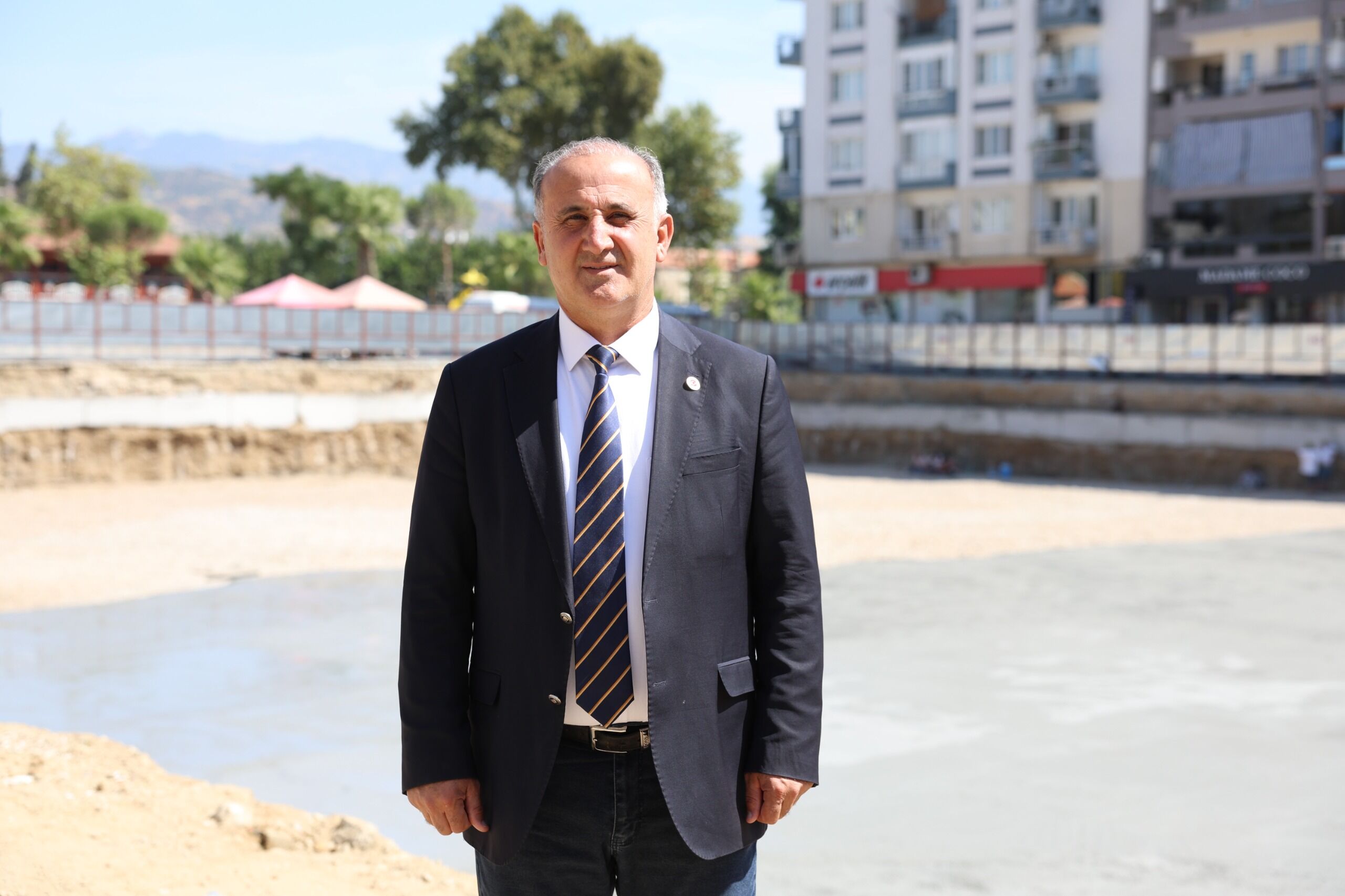 İncirliova yeni Cumhuriyet Meydanı’na kavuşuyor